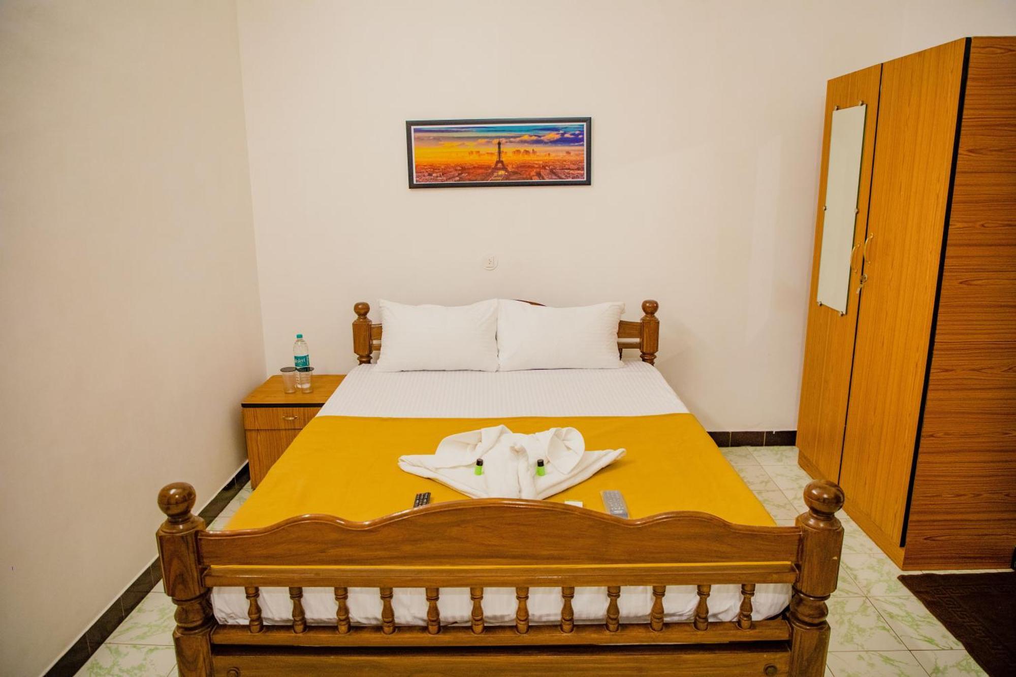 Maison Blanche Near Rock Beach Hotel ปอนดิเชอรี ภายนอก รูปภาพ