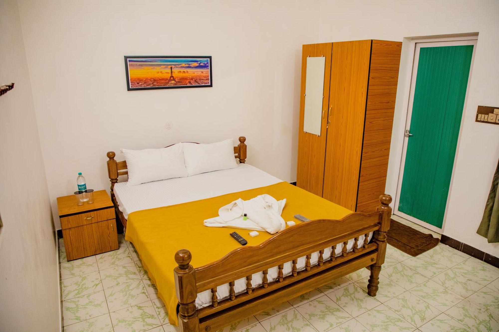 Maison Blanche Near Rock Beach Hotel ปอนดิเชอรี ภายนอก รูปภาพ