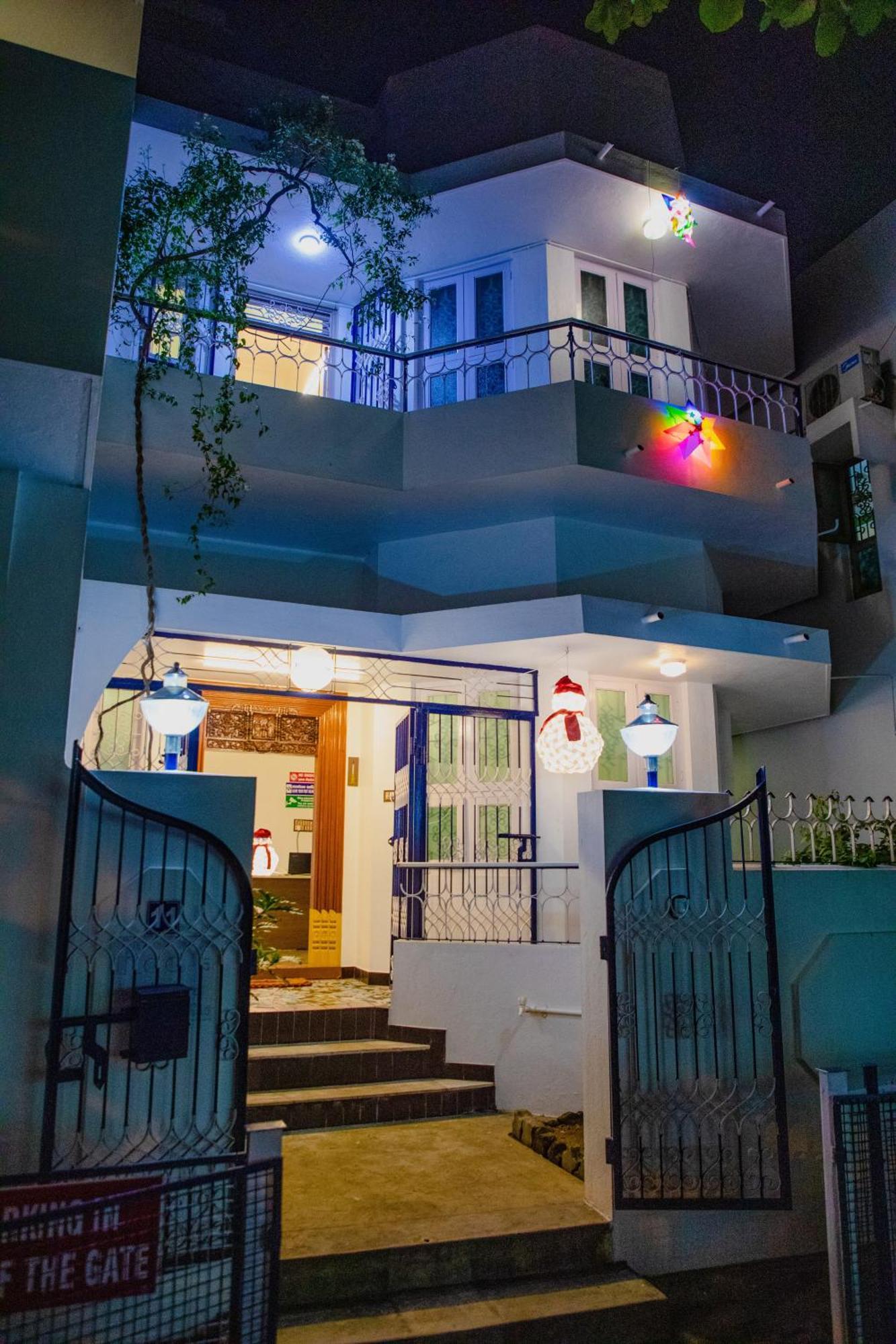 Maison Blanche Near Rock Beach Hotel ปอนดิเชอรี ภายนอก รูปภาพ